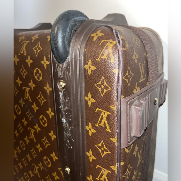 VINTAGE LOUIS VUITTON CARRY ON - Picture 8 of 13